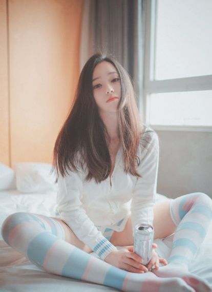 欧美性感萝莉_720电影完整版在线观看